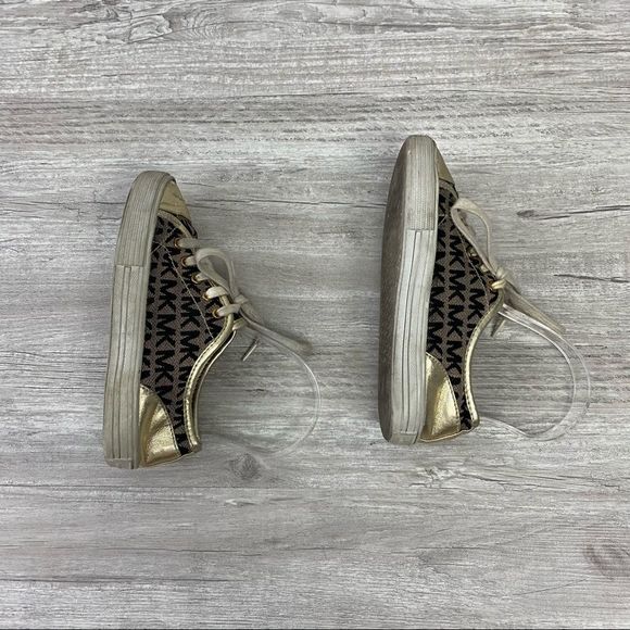 Michael Kors Kid’s Gold Logo Sneaker - Picture 5 of 9
